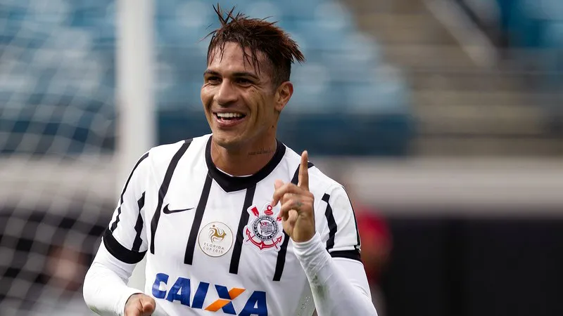 A cada gol de Guerrero, a torcida do Corinthians fica entre a alegria e a ang&uacute;stia