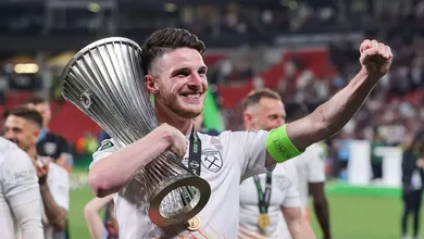 Declan Rice: &ldquo;N&atilde;o estou feliz apenas por n&oacute;s e o t&eacute;cnico, estou feliz pelos torcedores e pelos funcion&aacute;rios&rdquo;