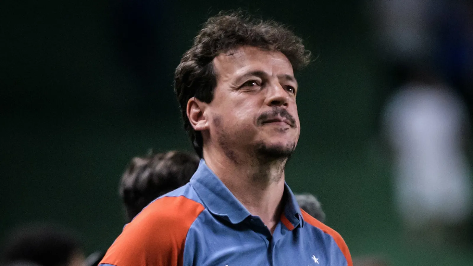 Um atacante no banco: Diniz revela porque n&atilde;o relaciona crias da base do Cruzeiro