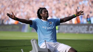 Aos 39 anos, Adebayor colocou ponto final em uma carreira de muitos gols e grandes feitos