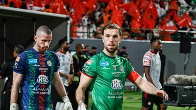 &lsquo;Tapa na cara&rsquo;: &Uacute;nico jogador abertamente gay do Reino Unido n&atilde;o poupa cr&iacute;ticas a ida de Henderson &agrave; Ar&aacute;bia Saudita