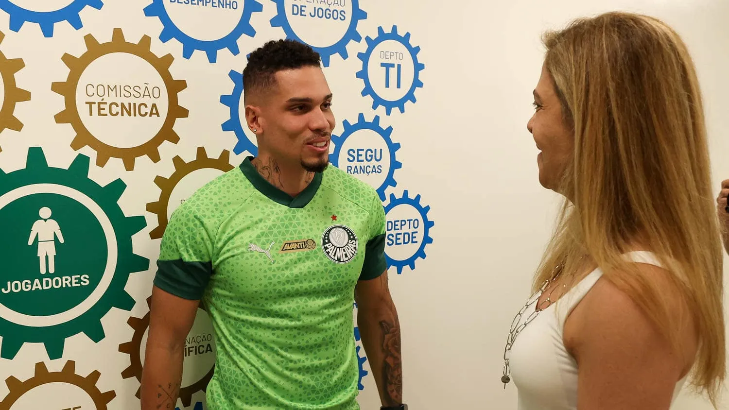 Quanto o Vasco receber&aacute; na venda de Paulinho ao Palmeiras?