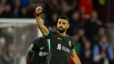 Carrasco, Salah decide mais uma vez em dia de duplo recorde no Liverpool