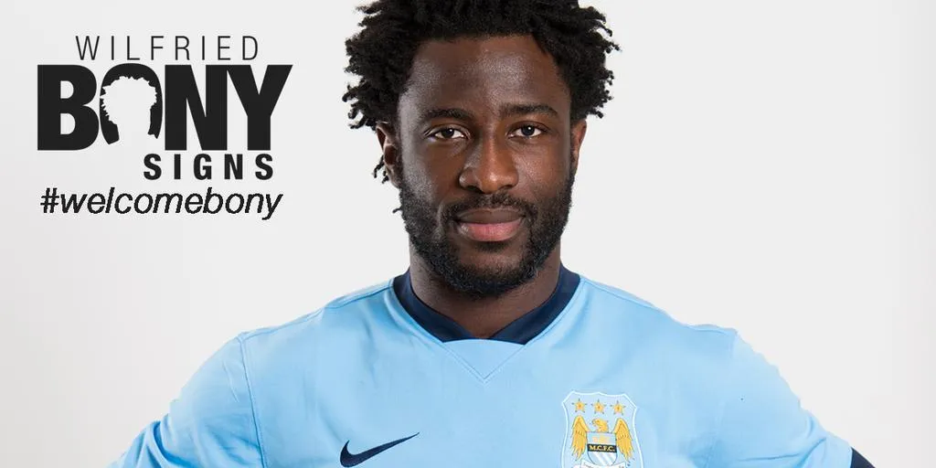 Wilfried Bony com a camisa do Manchester City (Foto: divulga&ccedil;&atilde;o)