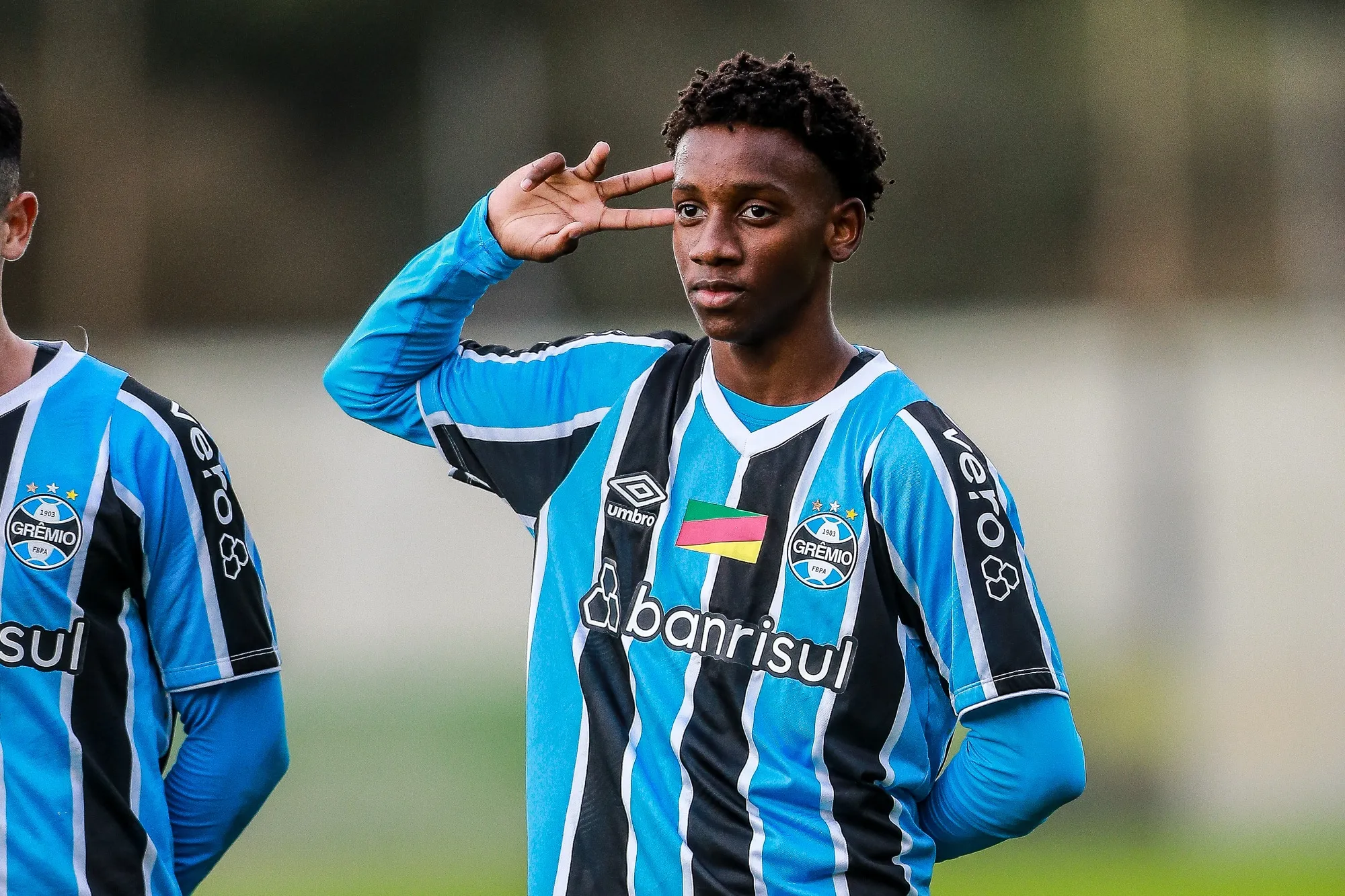 Chelsea fecha com &lsquo;novo Neymar&rsquo;, revela&ccedil;&atilde;o do Gr&ecirc;mio