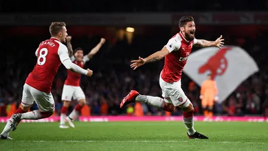 Ela voltou: Premier League &eacute; retomada com uma virada card&iacute;aca do Arsenal sobre o Leicester
