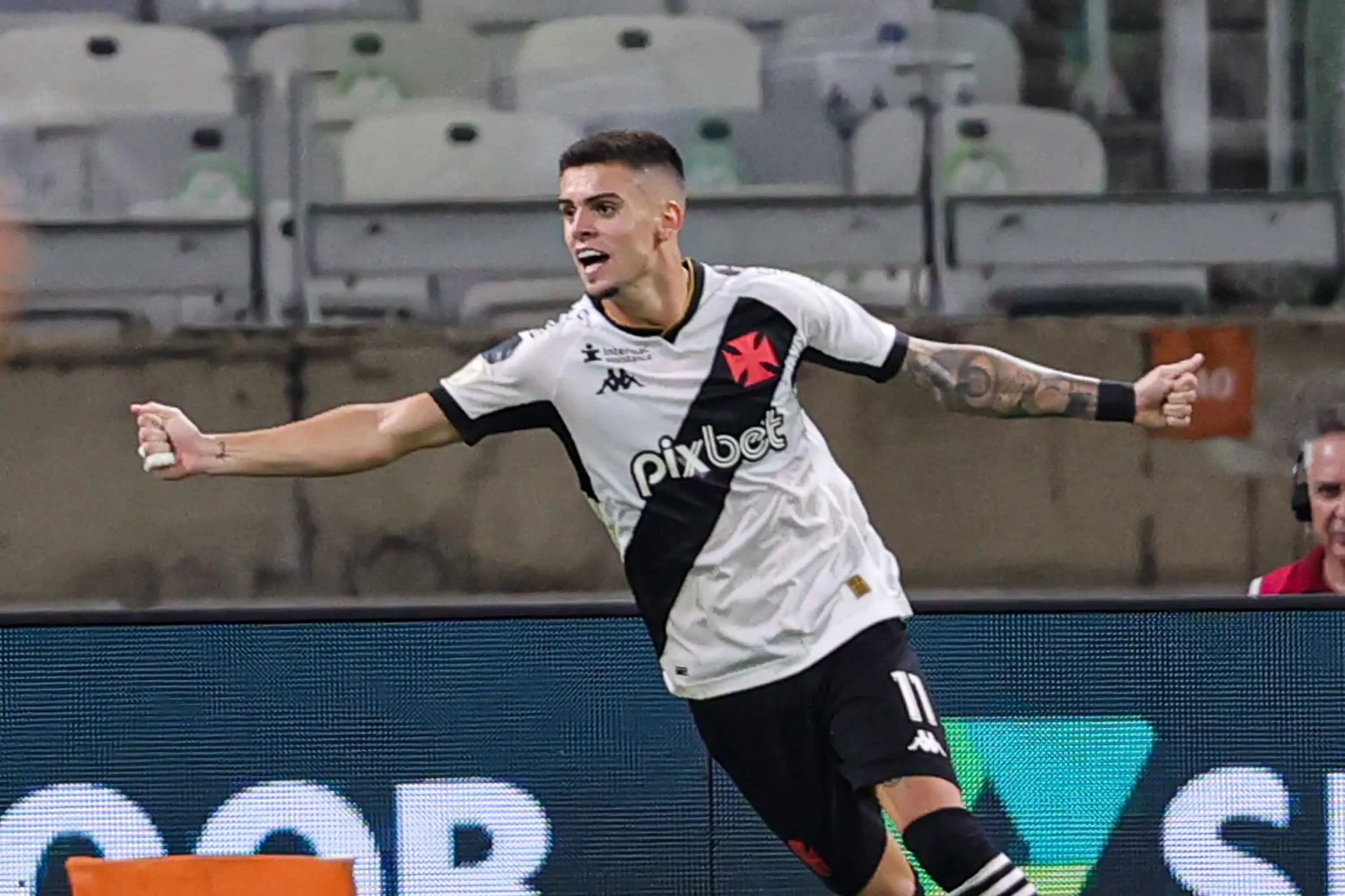 Proposta por Gabriel Pec pode ser boa financeiramente, mas o Vasco vai precisar procurar reposi&ccedil;&atilde;o