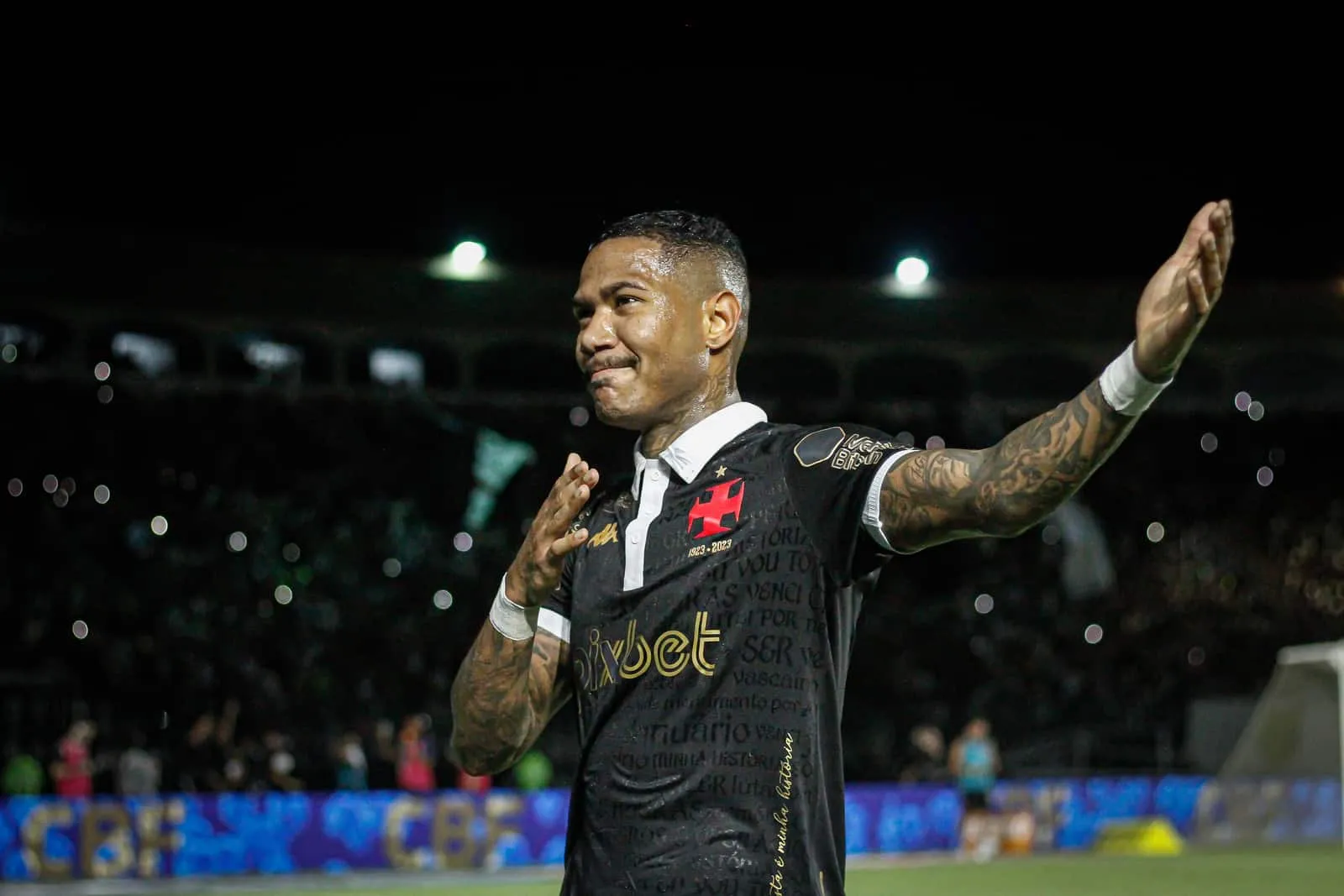 Barca do Vasco come&ccedil;a a tomar forma e clube busca al&iacute;vio por mais refor&ccedil;os