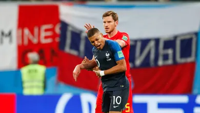 &lsquo;Tenho um medo terr&iacute;vel de Mbapp&eacute;&rsquo;, brinca zagueiro da B&eacute;lgica
