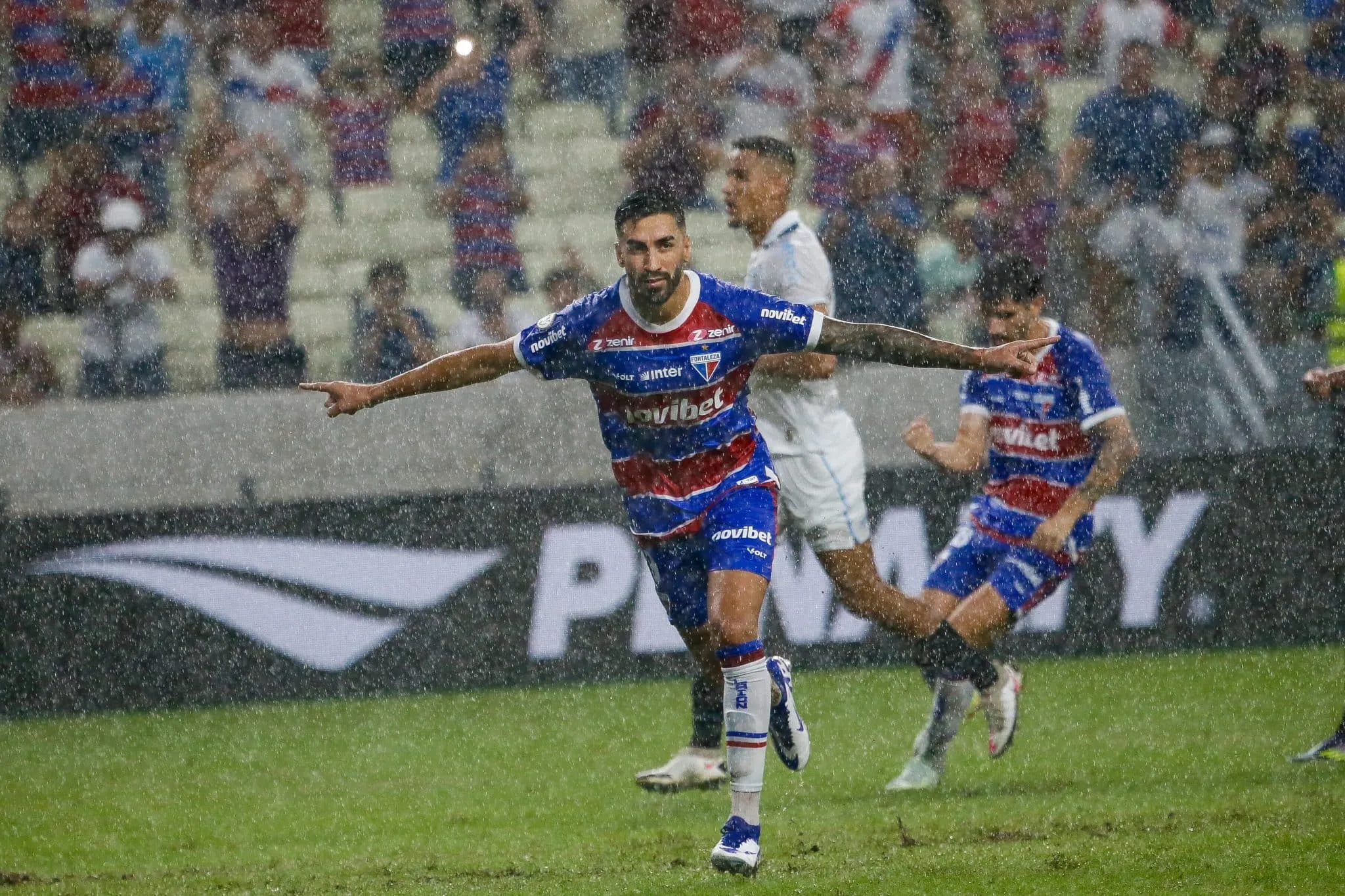 Erros individuais e inoper&acirc;ncia ofensiva marcam derrota do Gr&ecirc;mio para o Fortaleza