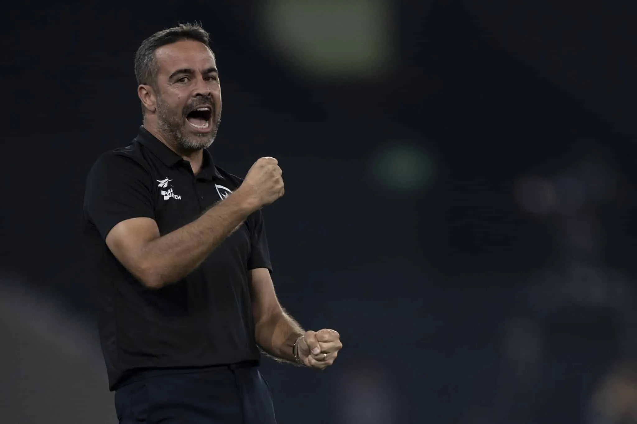 Mesmo sem ideia de &lsquo;for&ccedil;a m&aacute;xima&rsquo;, Artur Jorge parece ter achado o time ideal do Botafogo