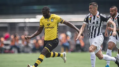 Com Morumbis lotado, Santos vence o S&atilde;o Bernardo e retoma lideran&ccedil;a geral do Paulist&atilde;o