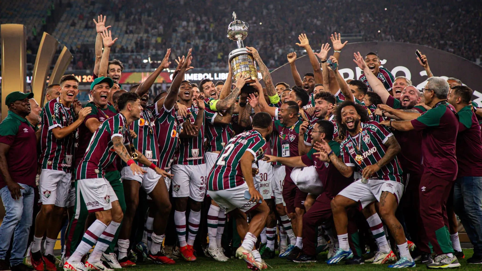 Da &lsquo;Gl&oacute;ria Eterna&rsquo; &agrave; decep&ccedil;&atilde;o: T&iacute;tulo da Libertadores do Fluminense completa um ano