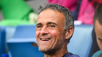 T&eacute;cnico do PSG aceitaria reduzir sal&aacute;rio para n&atilde;o falar com a imprensa e diz at&eacute; o valor