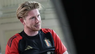De Bruyne revela conversas com representante saudita e d&aacute; resposta ao Manchester City sobre sa&iacute;da