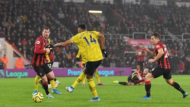 Estreia de Arteta foi bastante t&iacute;pica do Arsenal: gol de Aubameyang e empate com Bournemouth