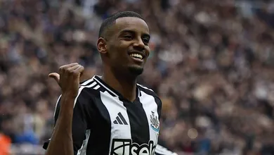 Alvo de Arsenal, Liverpool e Barcelona, Isak deixa pista sobre seu futuro no Newcastle