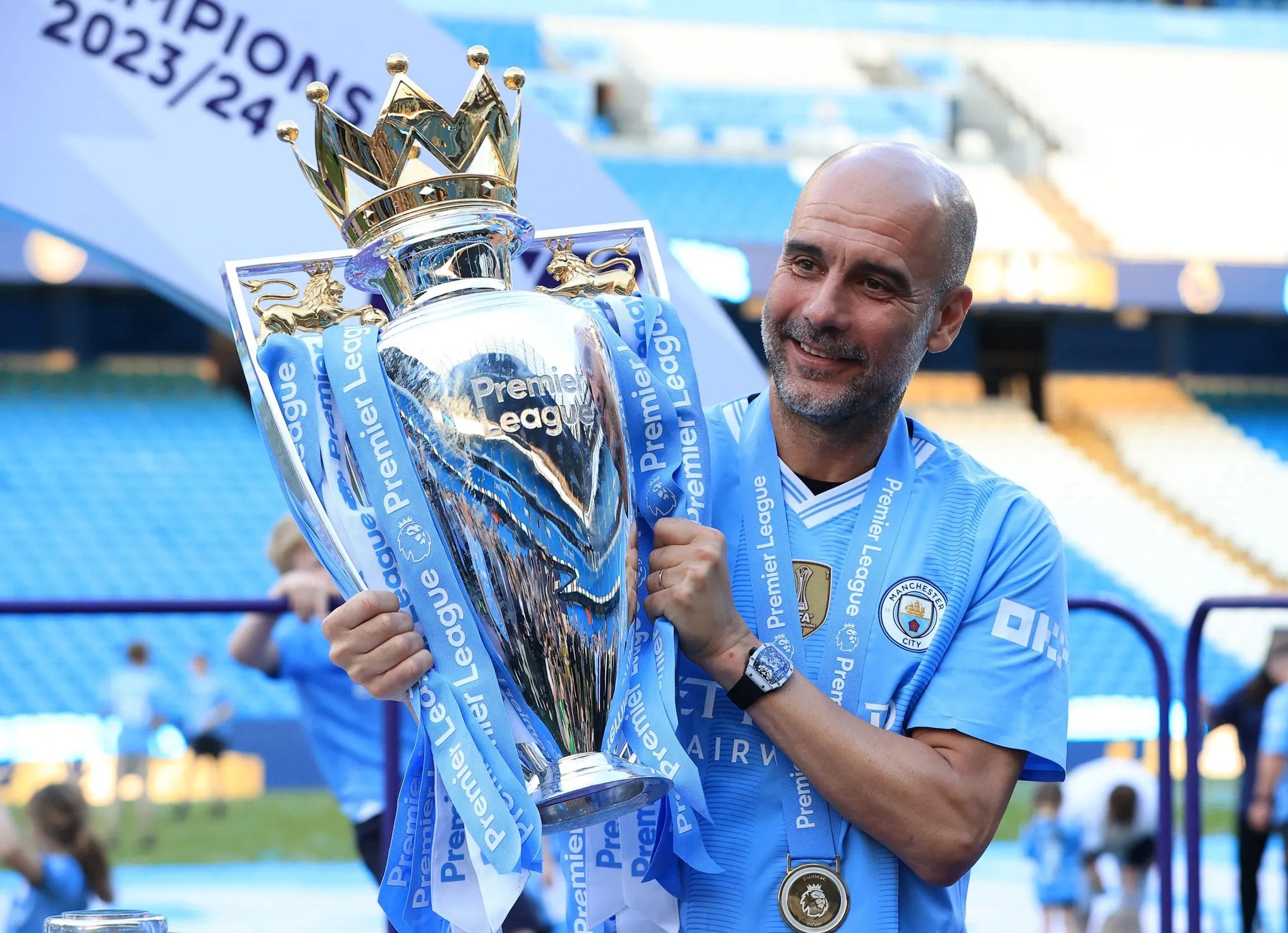 Manchester City vence corrida insana e &lsquo;rouba&rsquo; joia do Chelsea