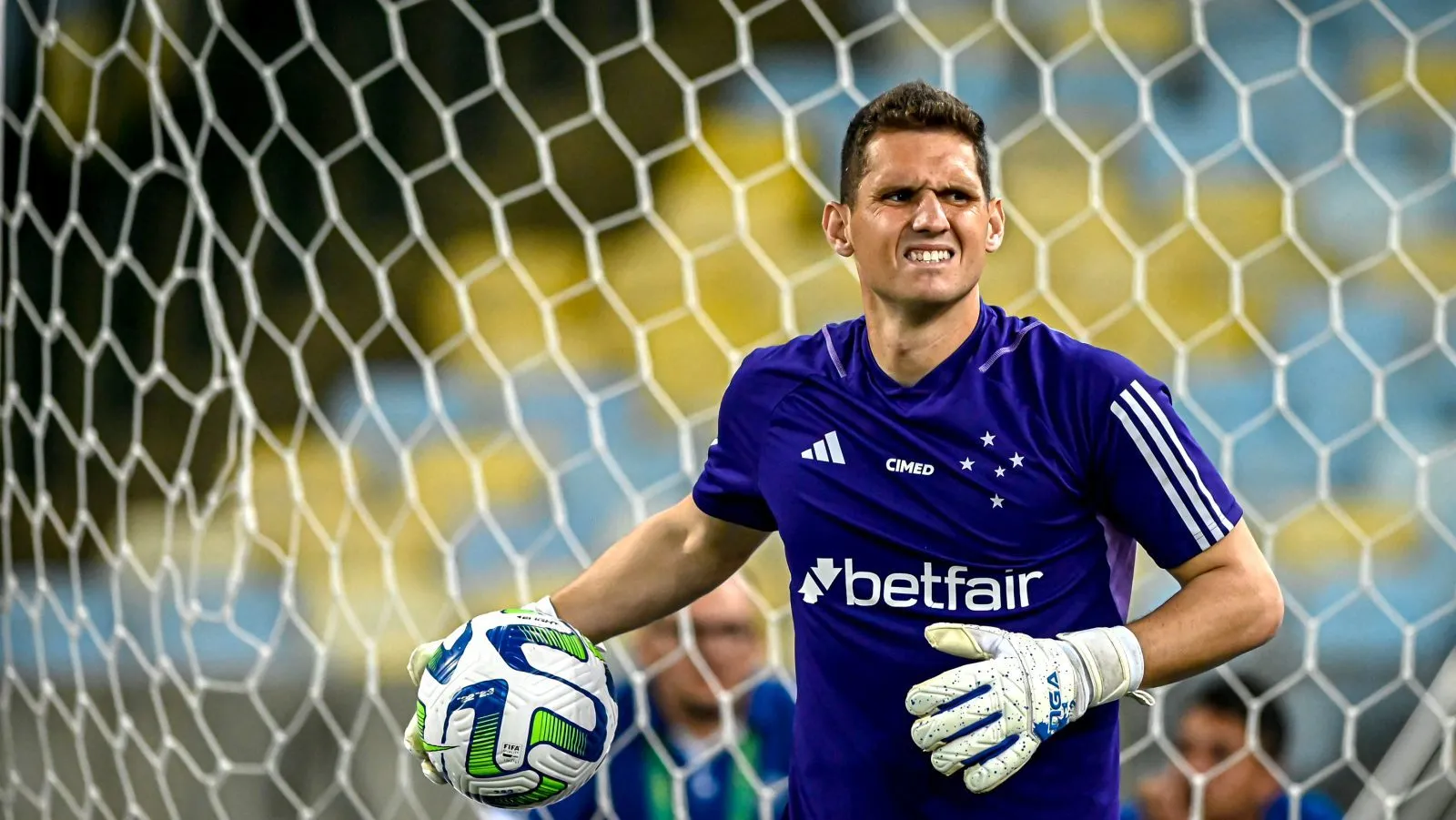 Rafael Cabral merece as cr&iacute;ticas que recebe no Cruzeiro?