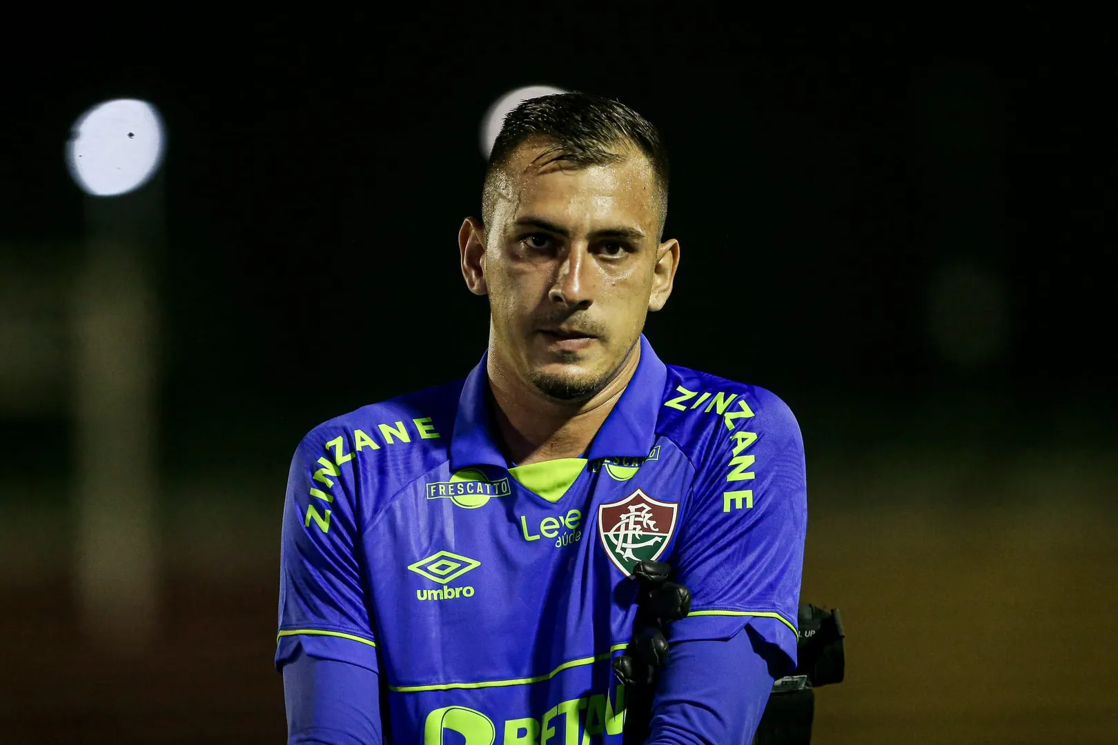 Vitor Eudes pegou um p&ecirc;nalti, foi bem com os p&eacute;s e mostrou que pode ser o reserva de F&aacute;bio no Fluminense - Foto: Lucas Mer&ccedil;on/Fluminense FC