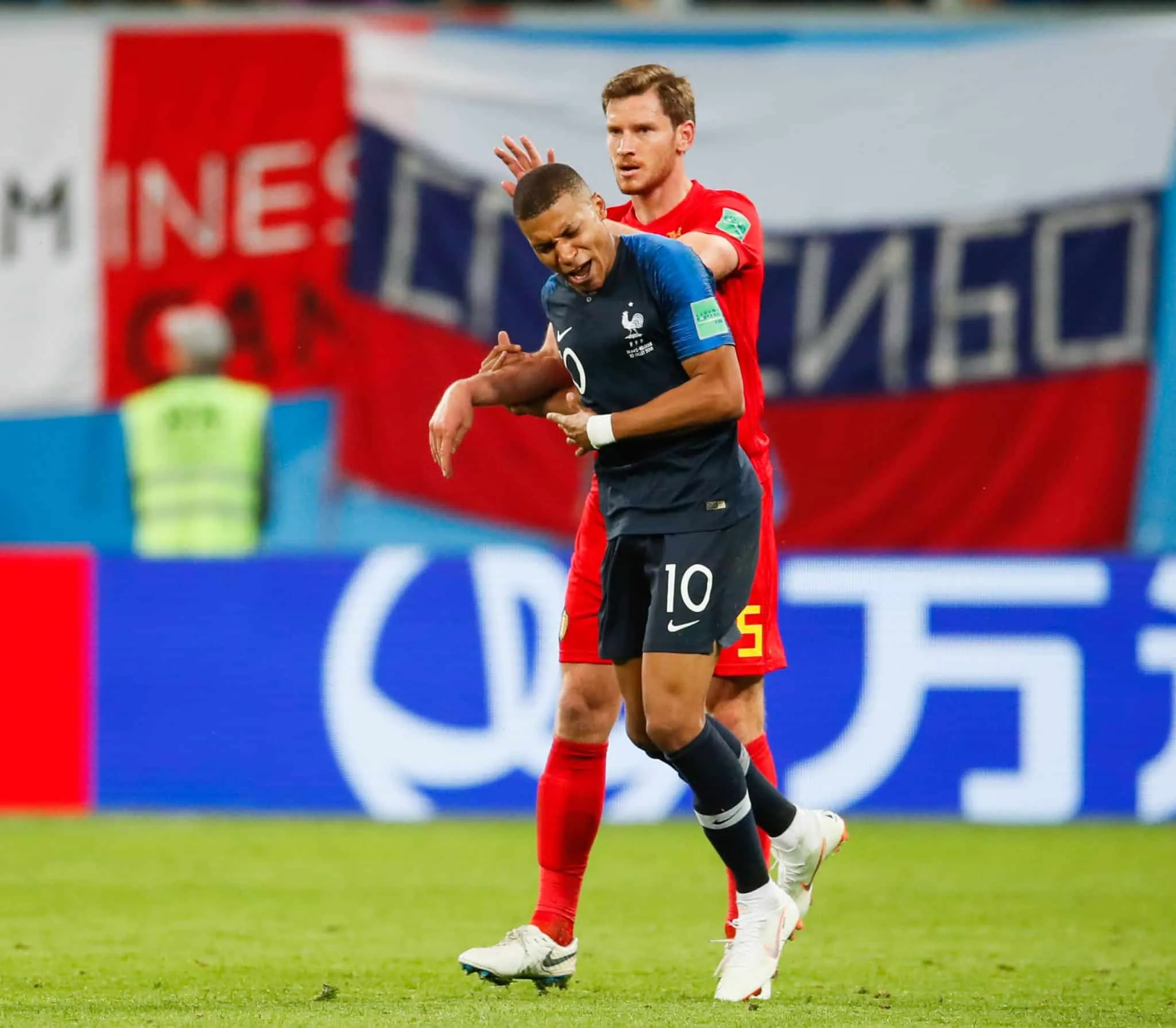 &lsquo;Tenho um medo terr&iacute;vel de Mbapp&eacute;&rsquo;, brinca zagueiro da B&eacute;lgica