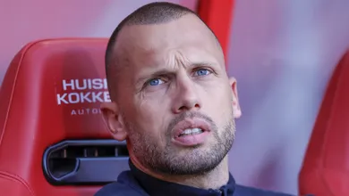 Liverpool anuncia ex-jogador de rival como novo &lsquo;bra&ccedil;o direito&rsquo; de Arne Slot