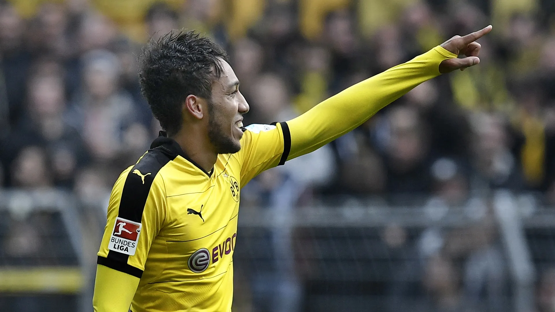 Aubameyang: &ldquo;Quero conquistar muito ainda no Dortmund&rdquo;