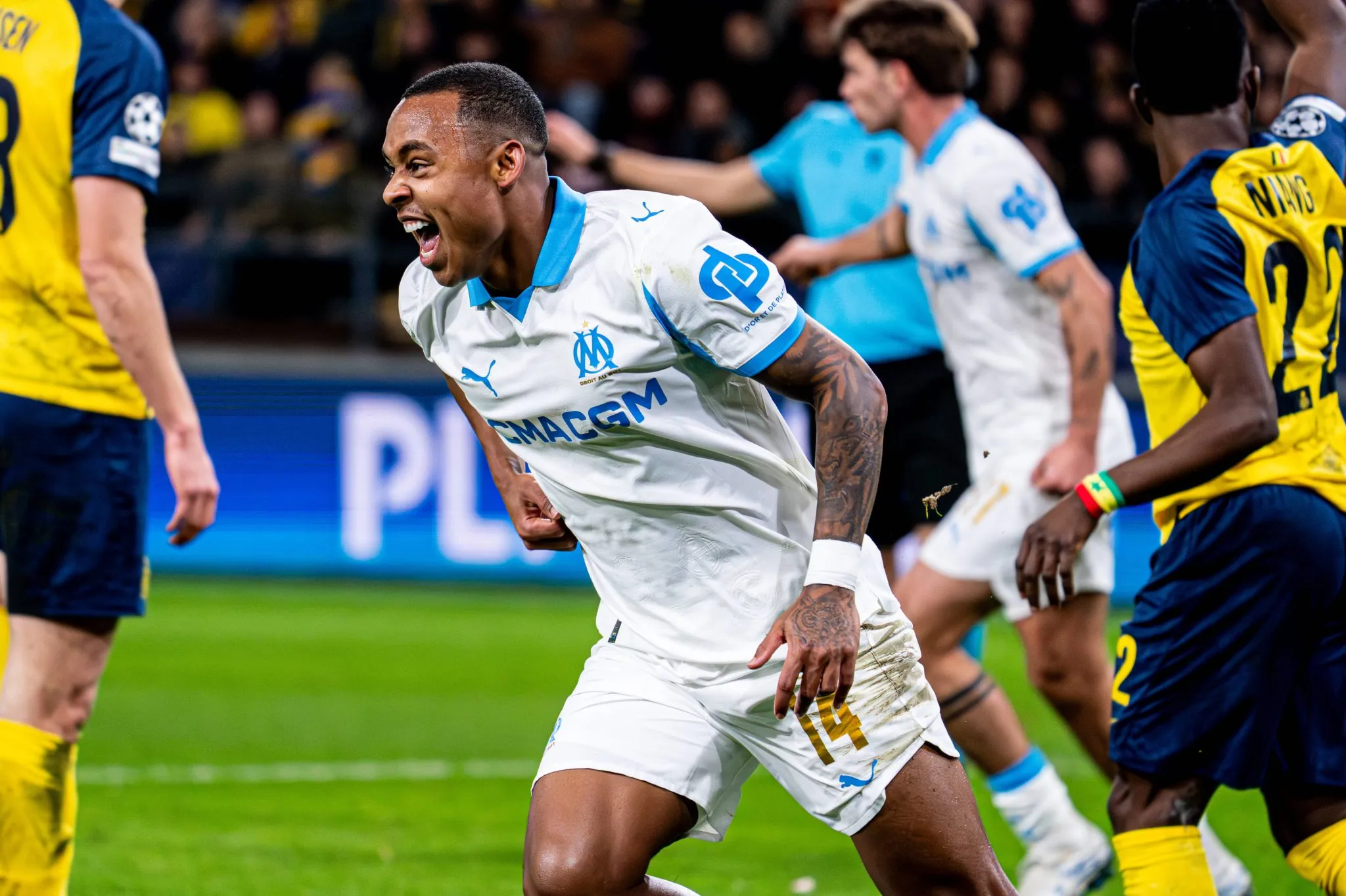 Igor Paix&atilde;o celebra gol marcado pelo Olympique de Marseille