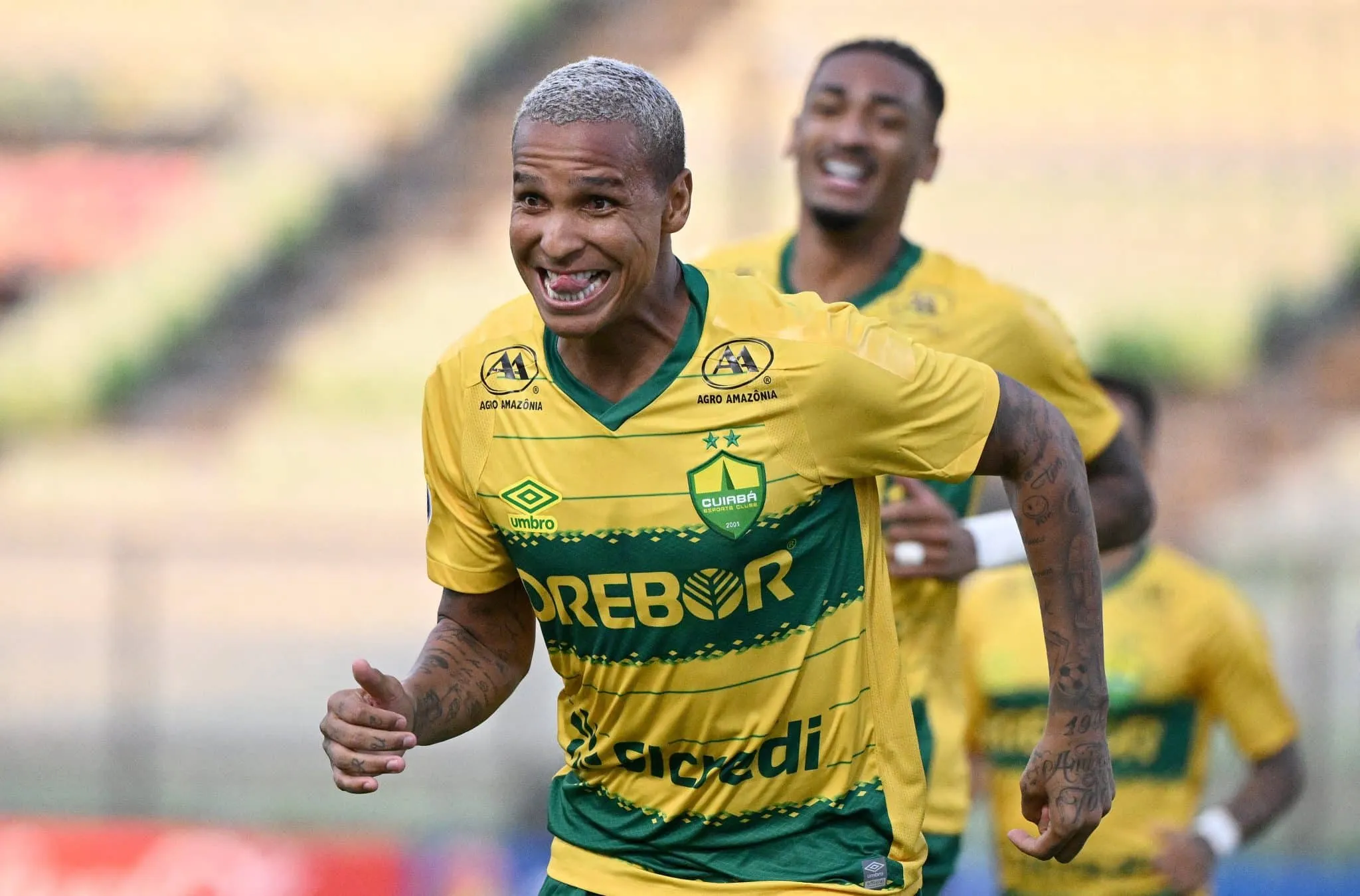 Deyverson decide na Venezuela e Cuiab&aacute; vence primeira na Sul-Americana