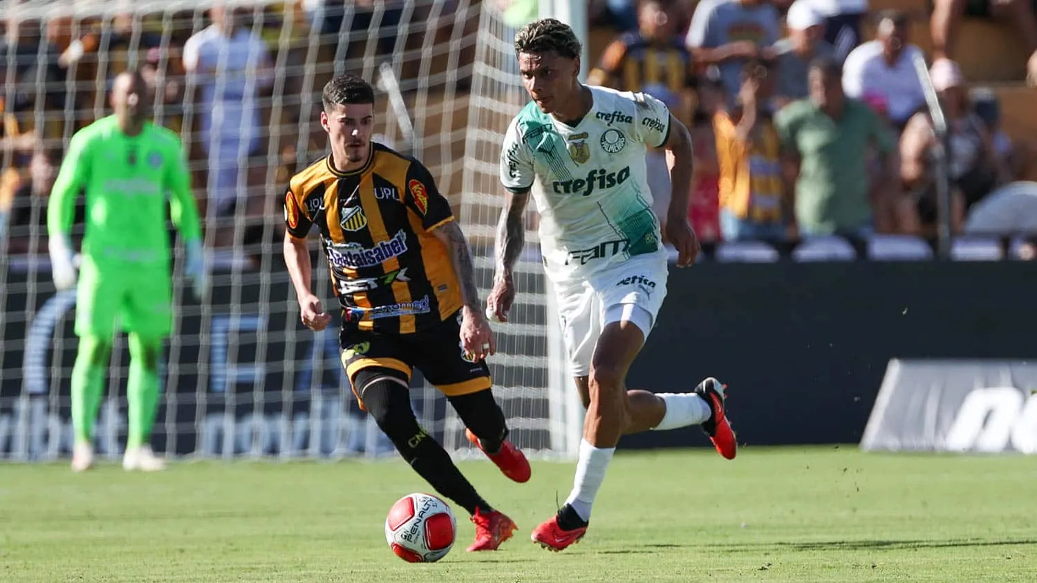 Boa condu&ccedil;&atilde;o, chute, assist&ecirc;ncias e presen&ccedil;a na &aacute;rea: Como joga R&ocirc;mulo, meia que o Palmeiras quer trazer do Novorizontino
