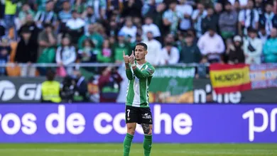 Nem t&eacute;cnico rival concorda: Expuls&atilde;o de Antony deixa Betis indignado antes de cl&aacute;ssico