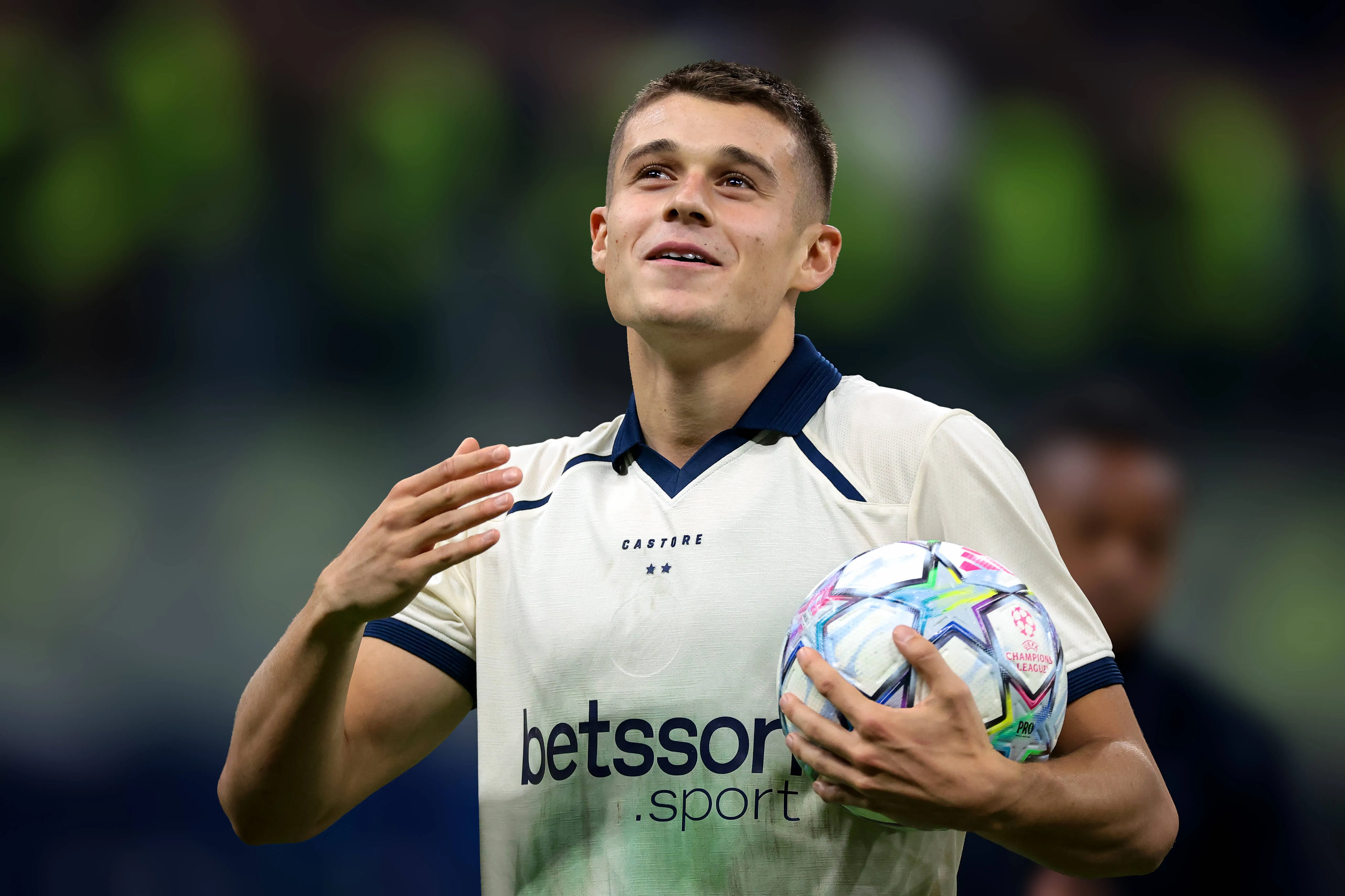 Nicolo Tresoldi comemora gol pelo Brugge