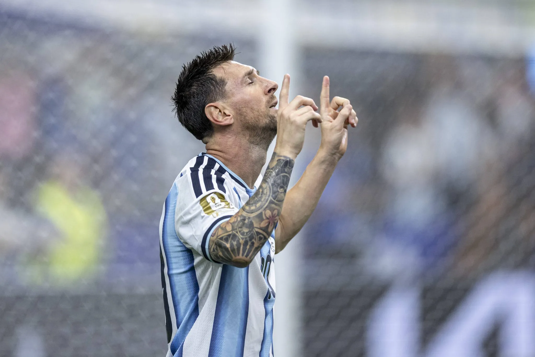 Lionel Messi ap&oacute;s marcar mais um gol em Copas do Mundo