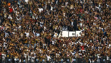 Torcida do Pumas conta at&eacute; 43 e pede por justi&ccedil;a por estudantes desaparecidos