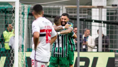 Com James titular, misto do S&atilde;o Paulo joga mal e reabilita o lanterna Am&eacute;rica-MG