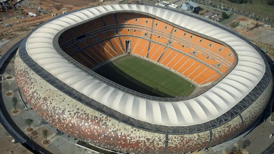 [O melhor de 2013] Copa Africana exp&otilde;e elefantes brancos do Mundial de 2010