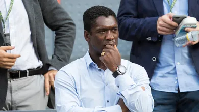 Seedorf reclama de falta de representa&ccedil;&atilde;o negra no futebol europeu: &ldquo;N&atilde;o existem oportunidades iguais para os treinadores&rdquo;
