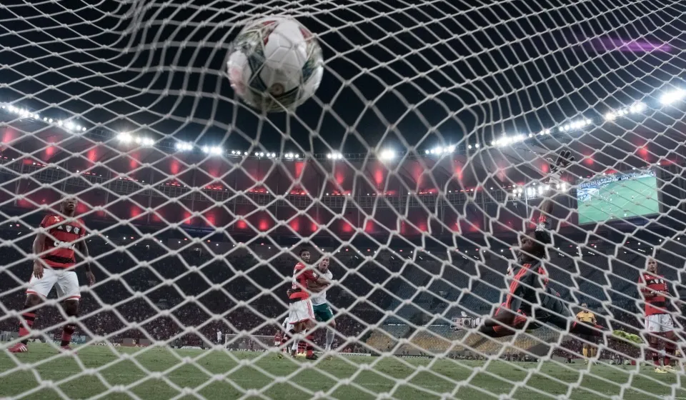 O &ecirc;xtase do Maracan&atilde; foi in&uacute;til: outra vez o Flamengo decepciona na Libertadores