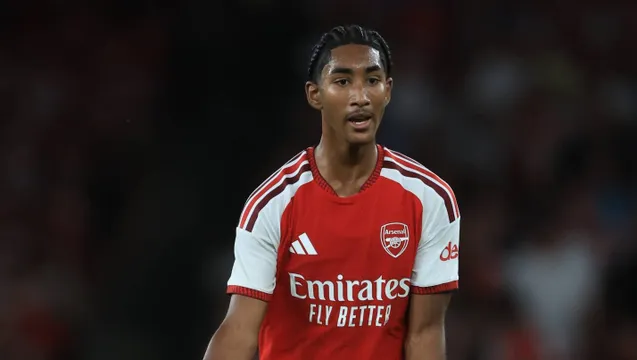 &lsquo;Ele d&aacute; conta do recado&rsquo;: Joia de 16 anos do Arsenal fura fila e conquista confian&ccedil;a de Arteta