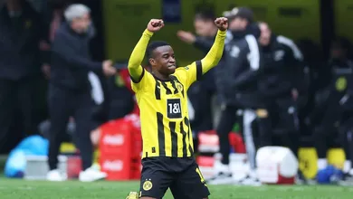 Moukoko saiu do banco e auxiliou o Dortmund a conquistar o vital triunfo diante do Union