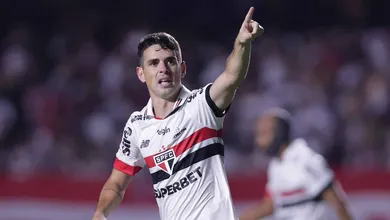 Hist&oacute;rico assustador de Oscar d&aacute; raz&atilde;o a Crespo em revolta sobre les&otilde;es no S&atilde;o Paulo