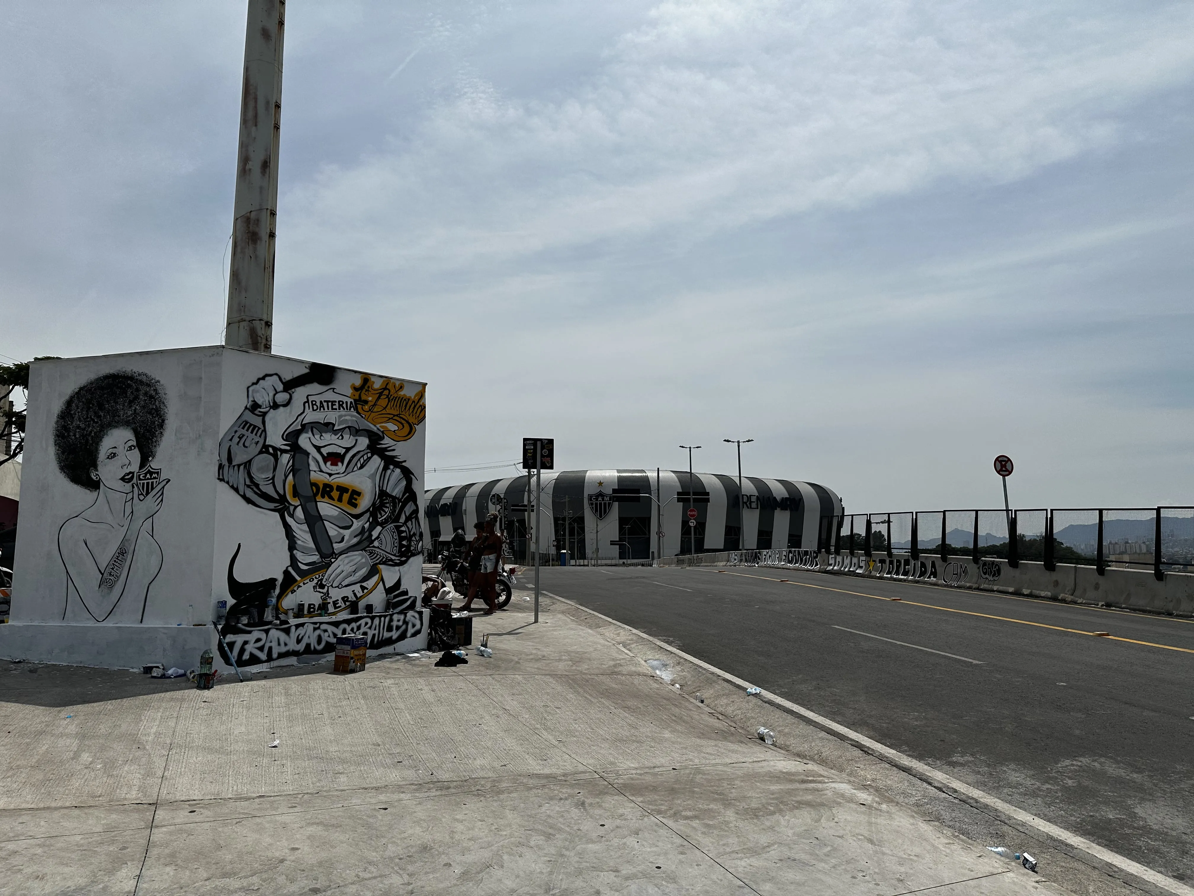 Calif&oacute;rnia Alvinegro: Arena MRV &eacute; abra&ccedil;ada por grafites, que refor&ccedil;am a representa&ccedil;&atilde;o do Atl&eacute;tico-MG