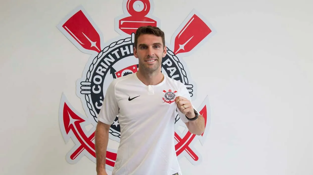 Corinthians espera ter encerrado busca por centroavante com Mauro Boselli