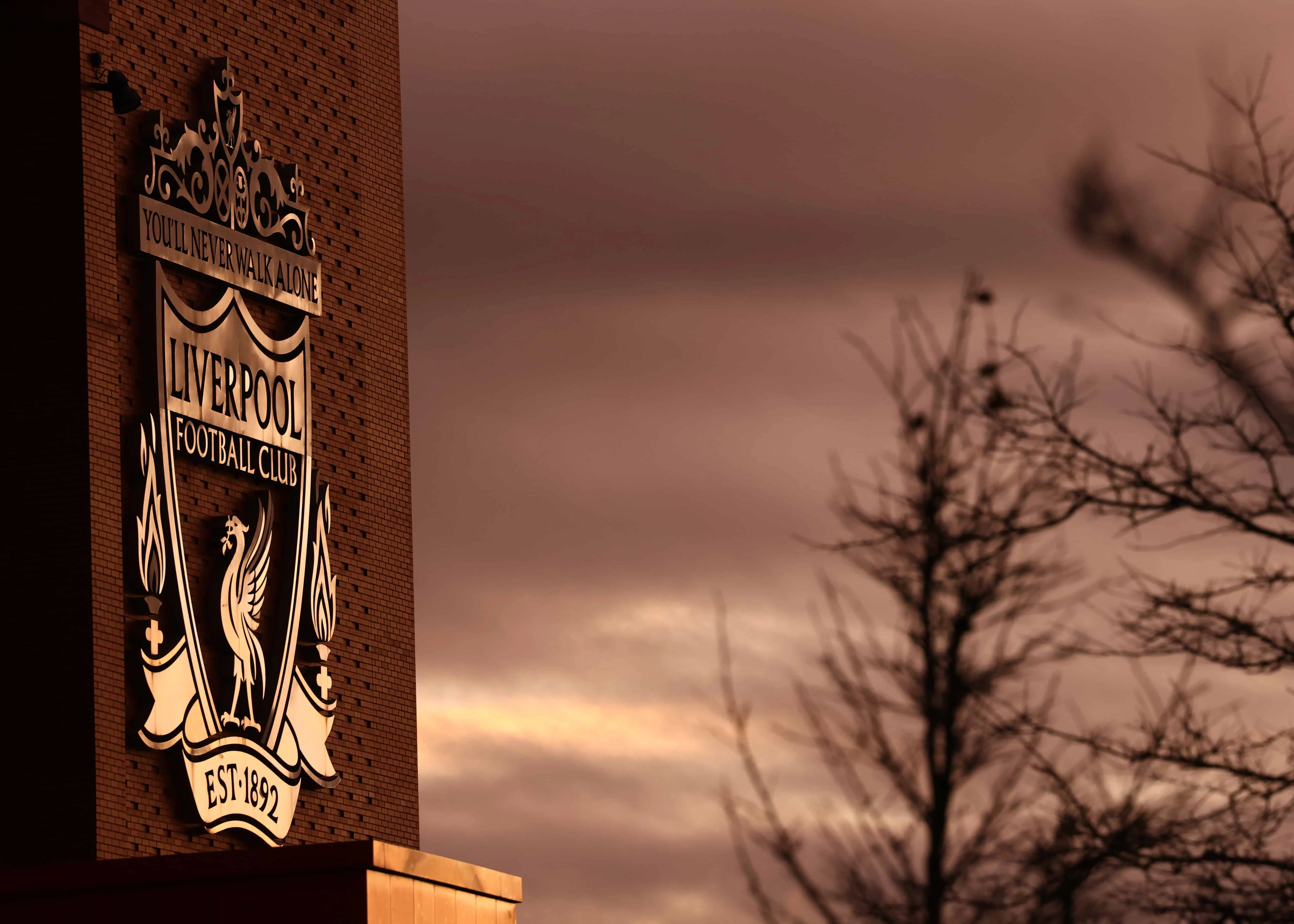 Brit&acirc;nico de descend&ecirc;ncia asi&aacute;tica acusa Liverpool de discrimina&ccedil;&atilde;o racial e aciona clube na Justi&ccedil;a