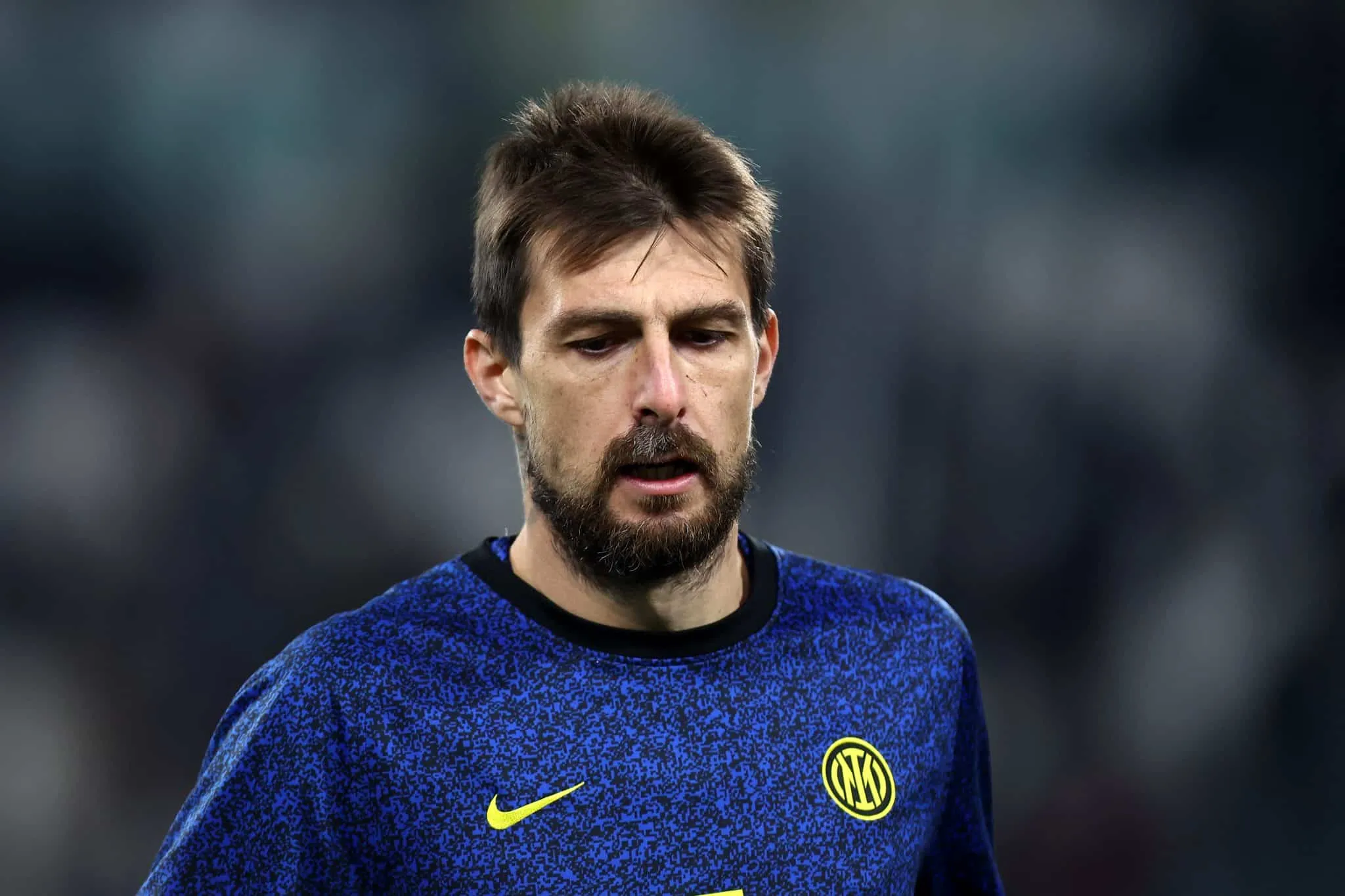 Ap&oacute;s ofensa racista a brasileiro do Napoli, zagueiro da Internazionale &eacute; desconvocado da It&aacute;lia