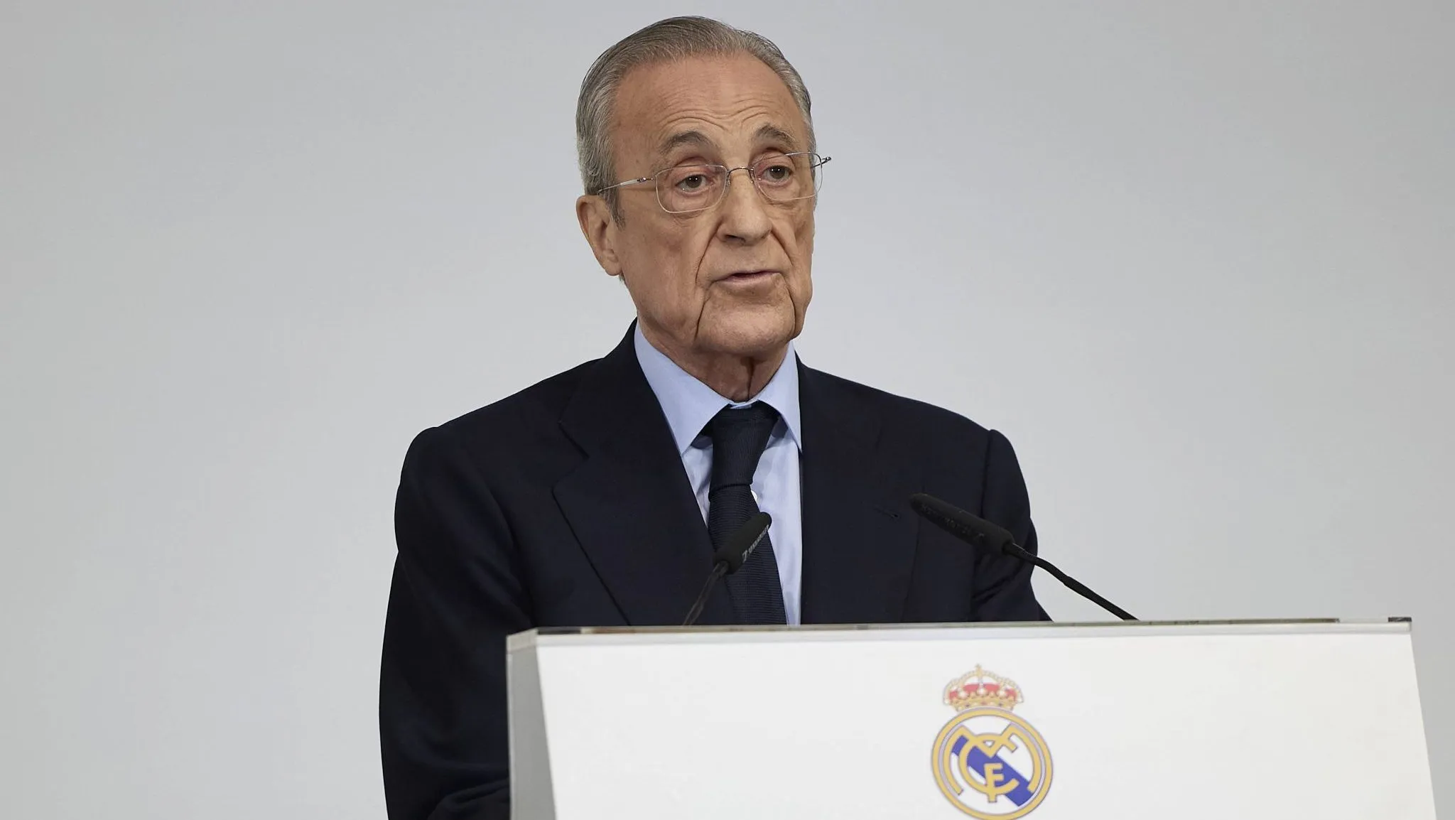 &lsquo;N&atilde;o &eacute; segredo que ele &eacute; o jogador dos sonhos do presidente do Real Madrid&rsquo;