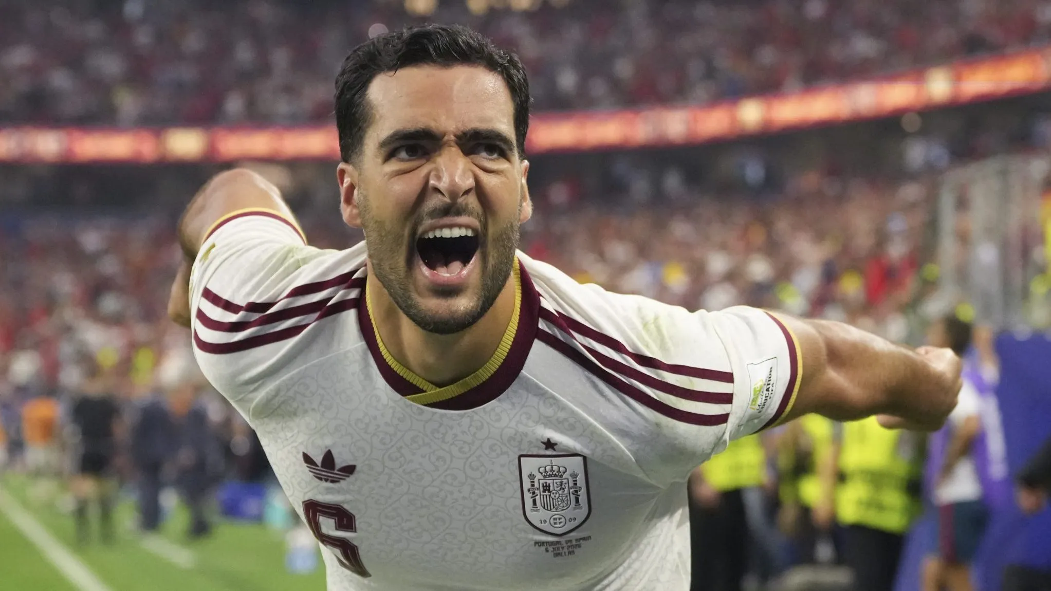 Mikel Merino comemora gol na vit&oacute;ria da Espanha sobre Portugal (Foto: Xinhua / Icon Sport)