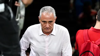 Tite explica oscila&ccedil;&atilde;o do Flamengo e pede apoio total da torcida contra o Palmeiras