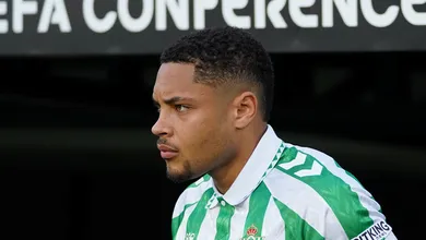 Vitor Roque j&aacute; tem prazo para voltar &agrave; Europa