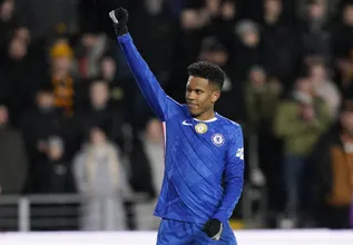 Est&ecirc;v&atilde;o revela &lsquo;maior desafio&rsquo; no Chelsea (e que nem parece fazer diferen&ccedil;a)